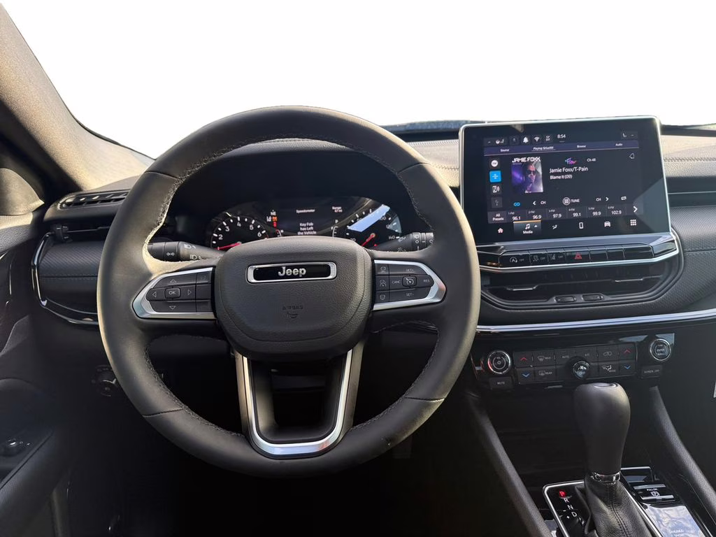 2026 Silver Zynith Metallic Clearcoat Jeep Compass Latitude 4X4 SUV