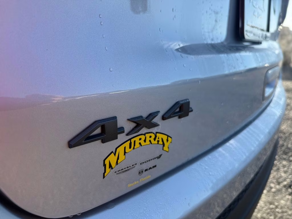 2026 Silver Zynith Metallic Clearcoat Jeep Compass Latitude 4X4 SUV