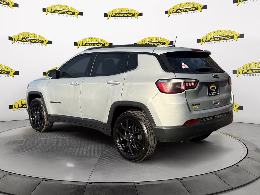 2026 Silver Zynith Metallic Clearcoat Jeep Compass Latitude 4X4 SUV