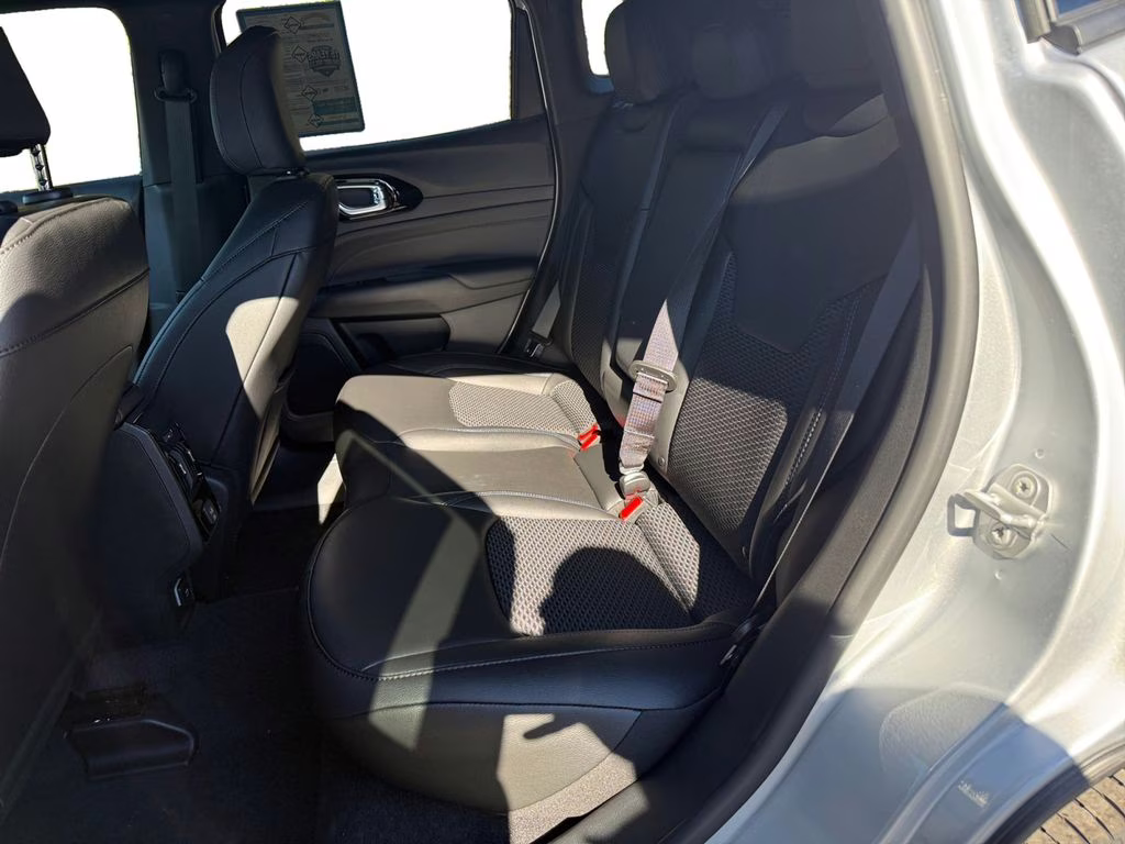 2026 Silver Zynith Metallic Clearcoat Jeep Compass Latitude 4X4 SUV