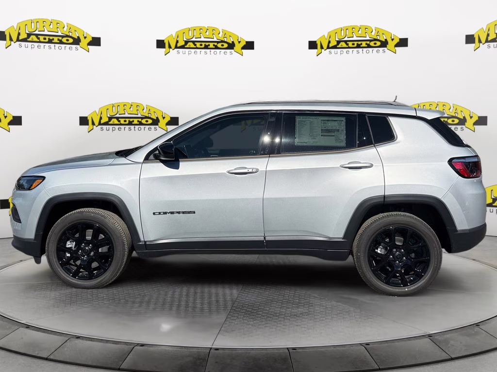 2026 Silver Zynith Metallic Clearcoat Jeep Compass Latitude 4X4 SUV