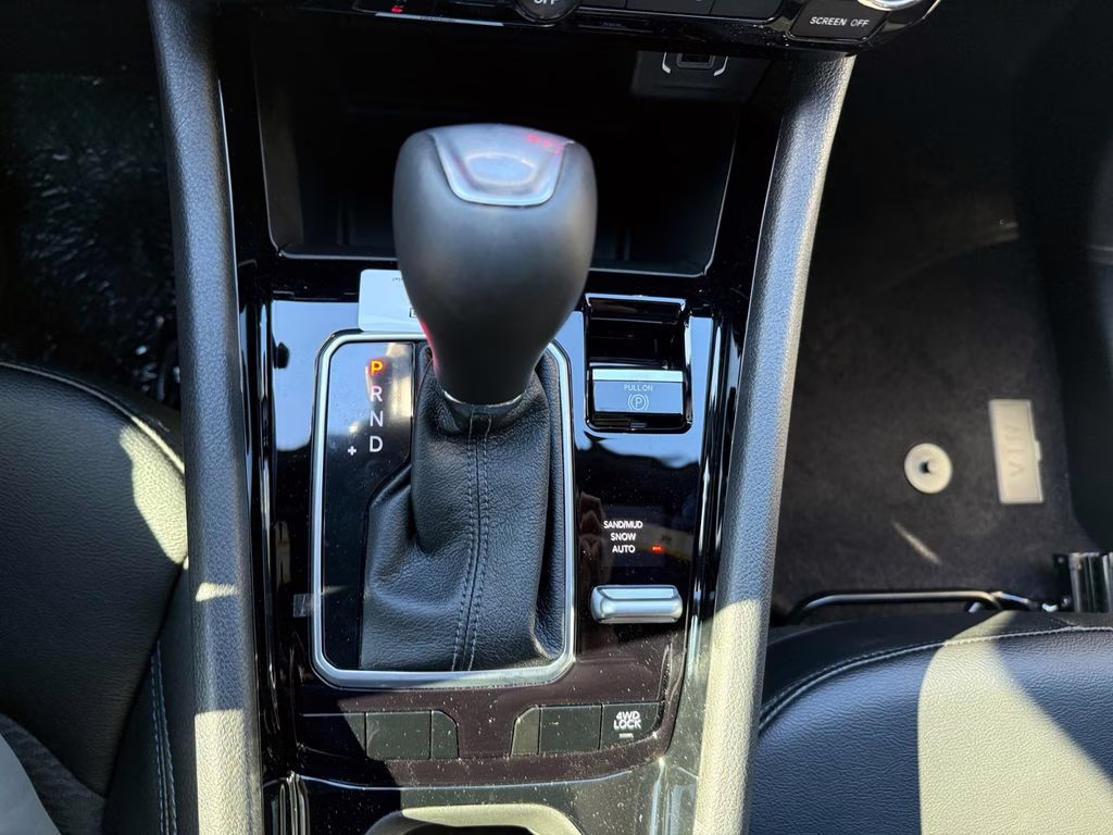 2026 Silver Zynith Metallic Clearcoat Jeep Compass Latitude 4X4 SUV