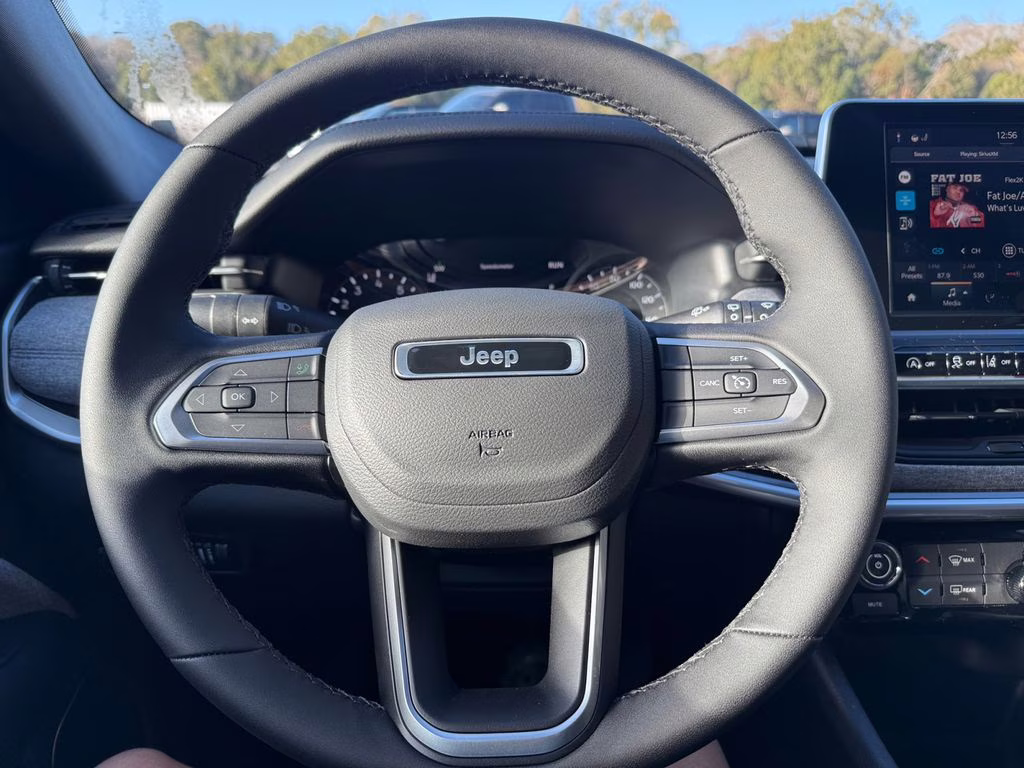 2026 Bright White Clearcoat Jeep Compass Latitude 4X4 SUV