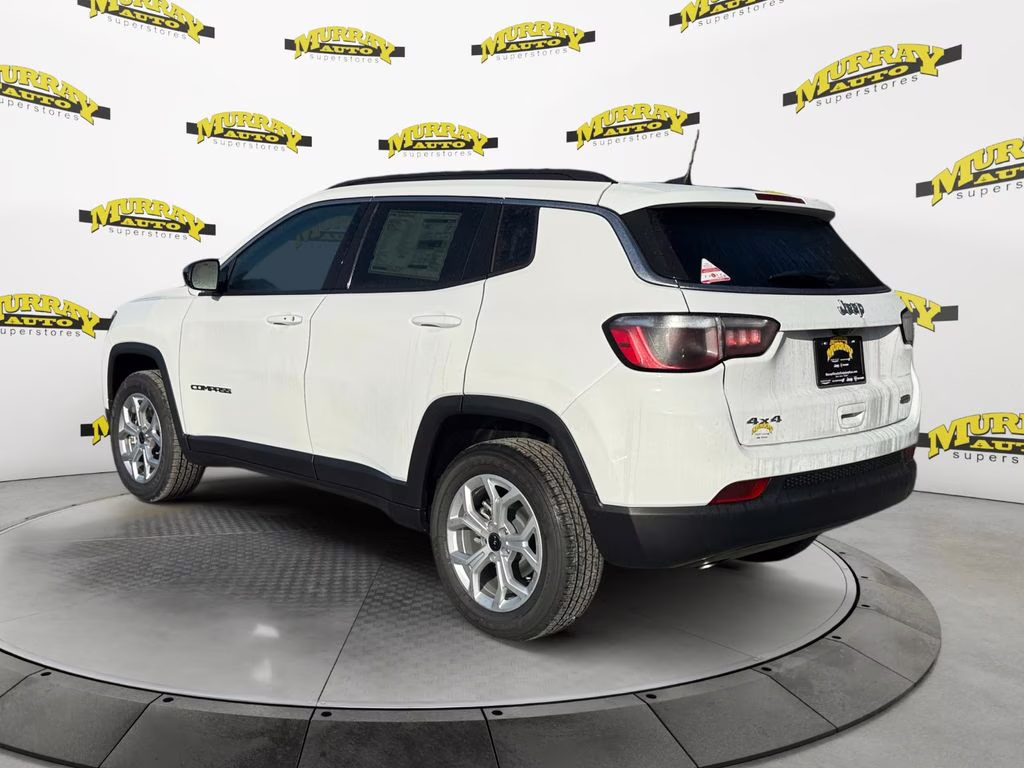 2026 Bright White Clearcoat Jeep Compass Latitude 4X4 SUV