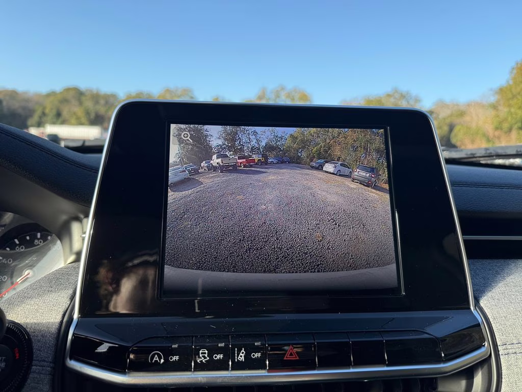 2026 Bright White Clearcoat Jeep Compass Latitude 4X4 SUV