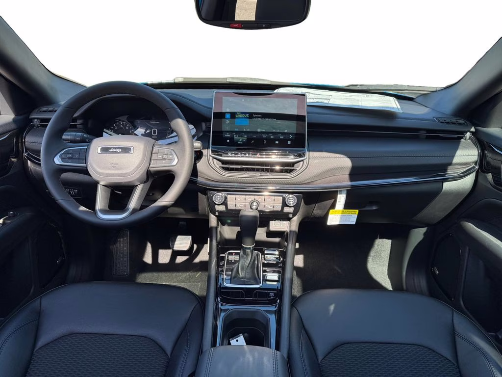 2025 Hydro Blue Pearlcoat Jeep Compass Latitude 4X4 SUV