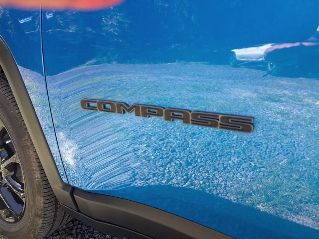 2025 Hydro Blue Pearlcoat Jeep Compass Latitude 4X4 SUV