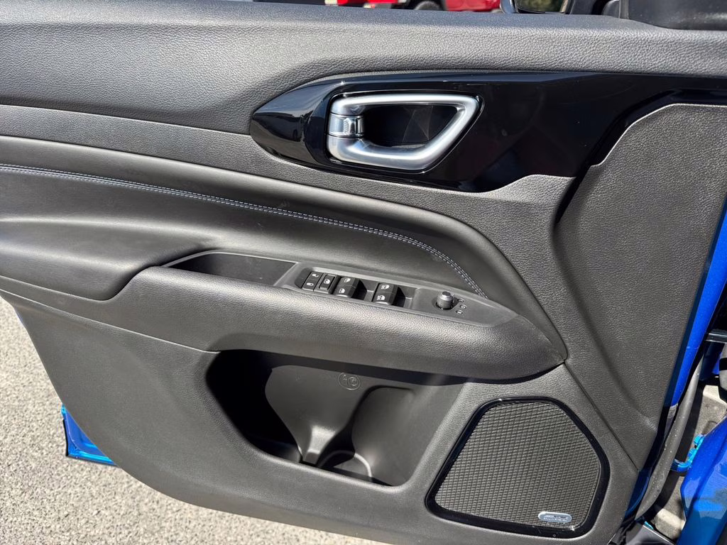 2025 Hydro Blue Pearlcoat Jeep Compass Latitude 4X4 SUV