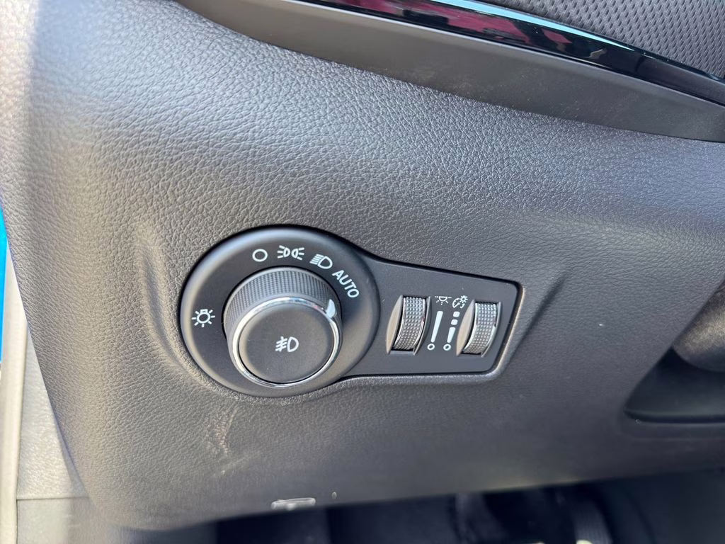 2025 Hydro Blue Pearlcoat Jeep Compass Latitude 4X4 SUV