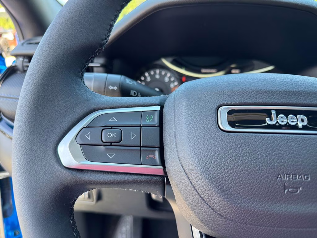 2025 Hydro Blue Pearlcoat Jeep Compass Latitude 4X4 SUV