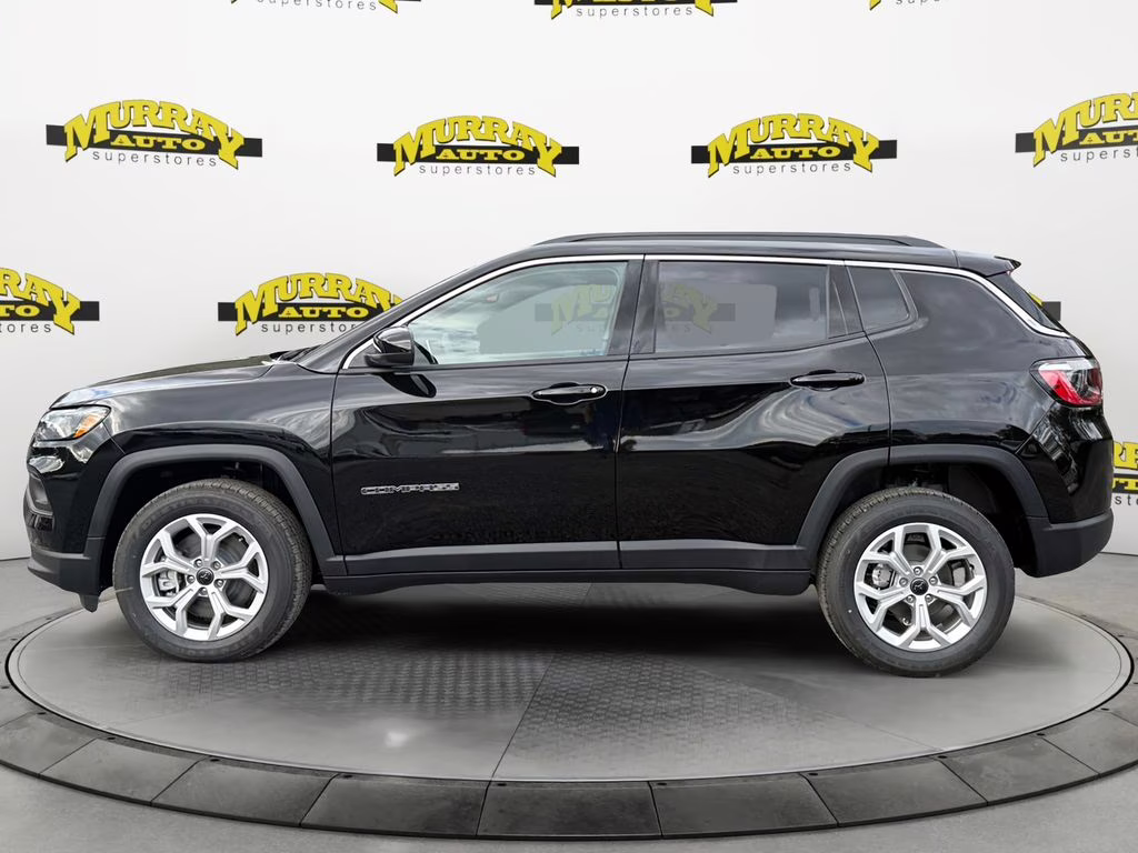 2026 Diamond Black Crystal Pearlcoat Jeep Compass Latitude 4X4 SUV