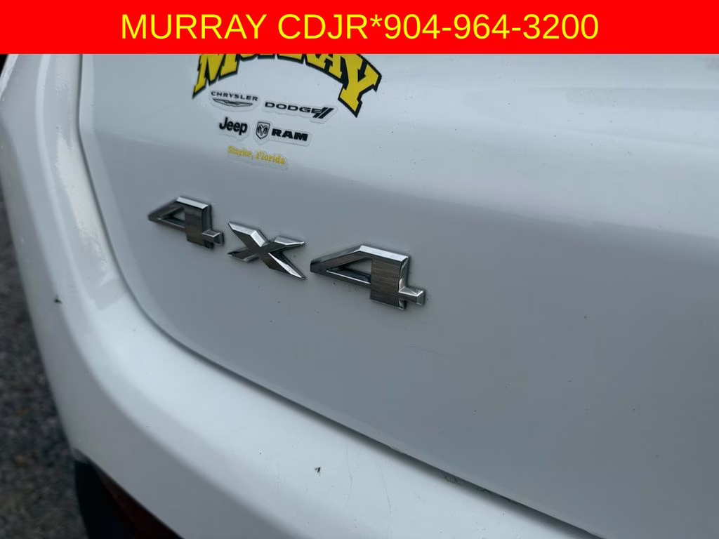 2024 Bright White Clearcoat Jeep Compass Latitude 4X4 SUV