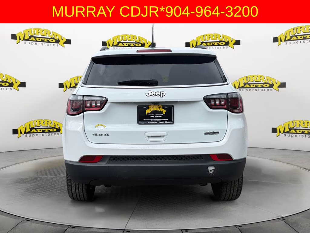 2024 Bright White Clearcoat Jeep Compass Latitude 4X4 SUV