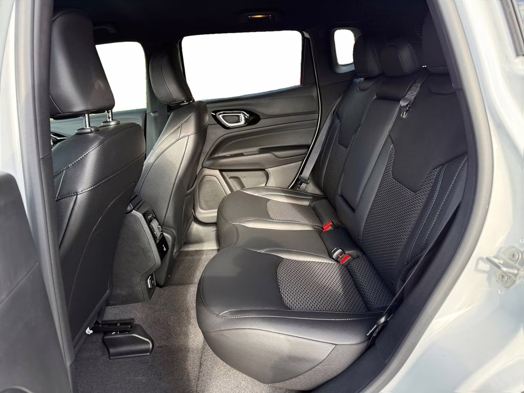 2026 Bright White Clearcoat Jeep Compass Latitude 4X4 SUV