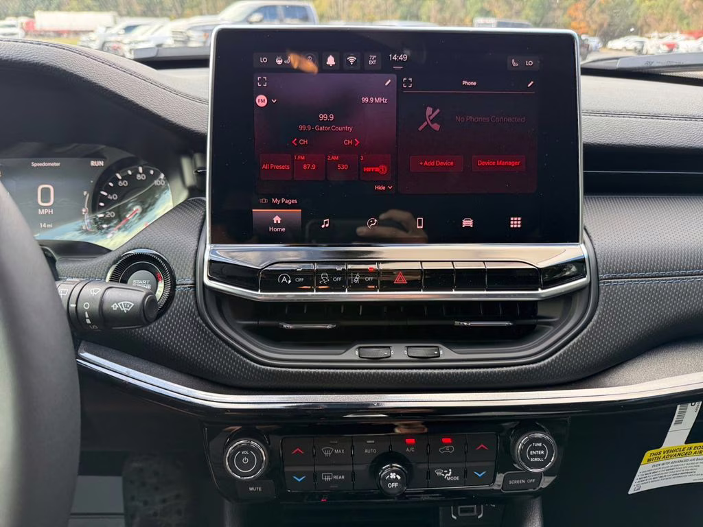 2026 Bright White Clearcoat Jeep Compass Latitude 4X4 SUV