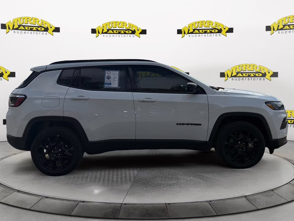 2026 Bright White Clearcoat Jeep Compass Latitude 4X4 SUV