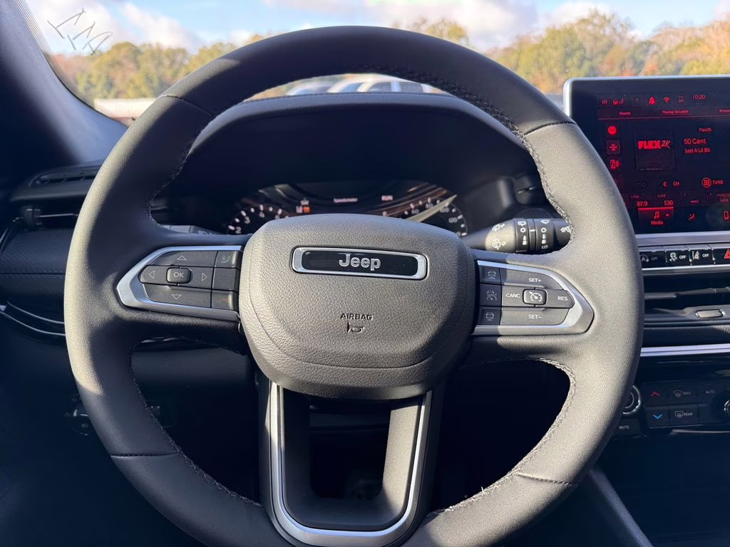 2026 Bright White Clearcoat Jeep Compass Latitude 4X4 SUV