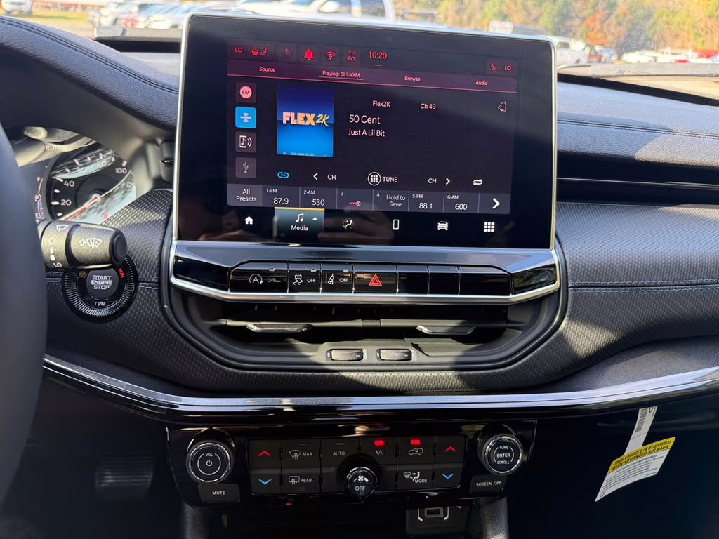 2026 Bright White Clearcoat Jeep Compass Latitude 4X4 SUV