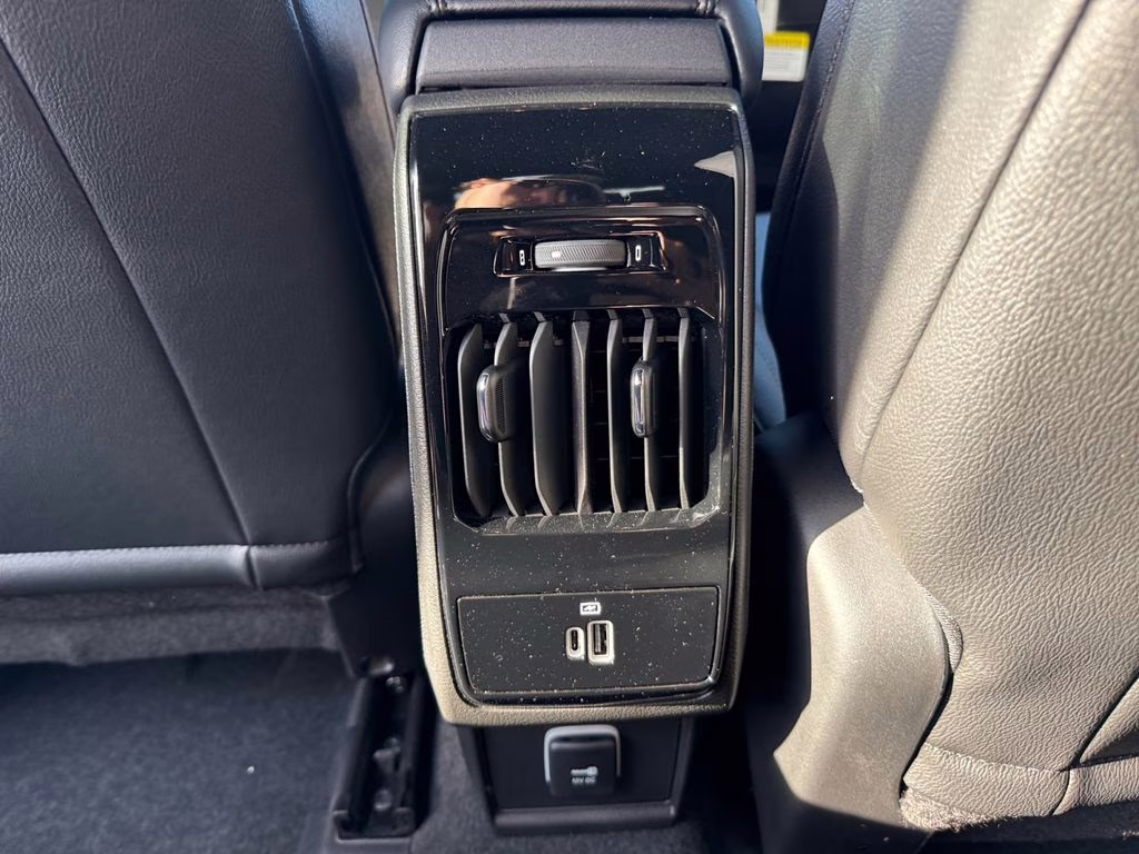 2026 Bright White Clearcoat Jeep Compass Latitude 4X4 SUV