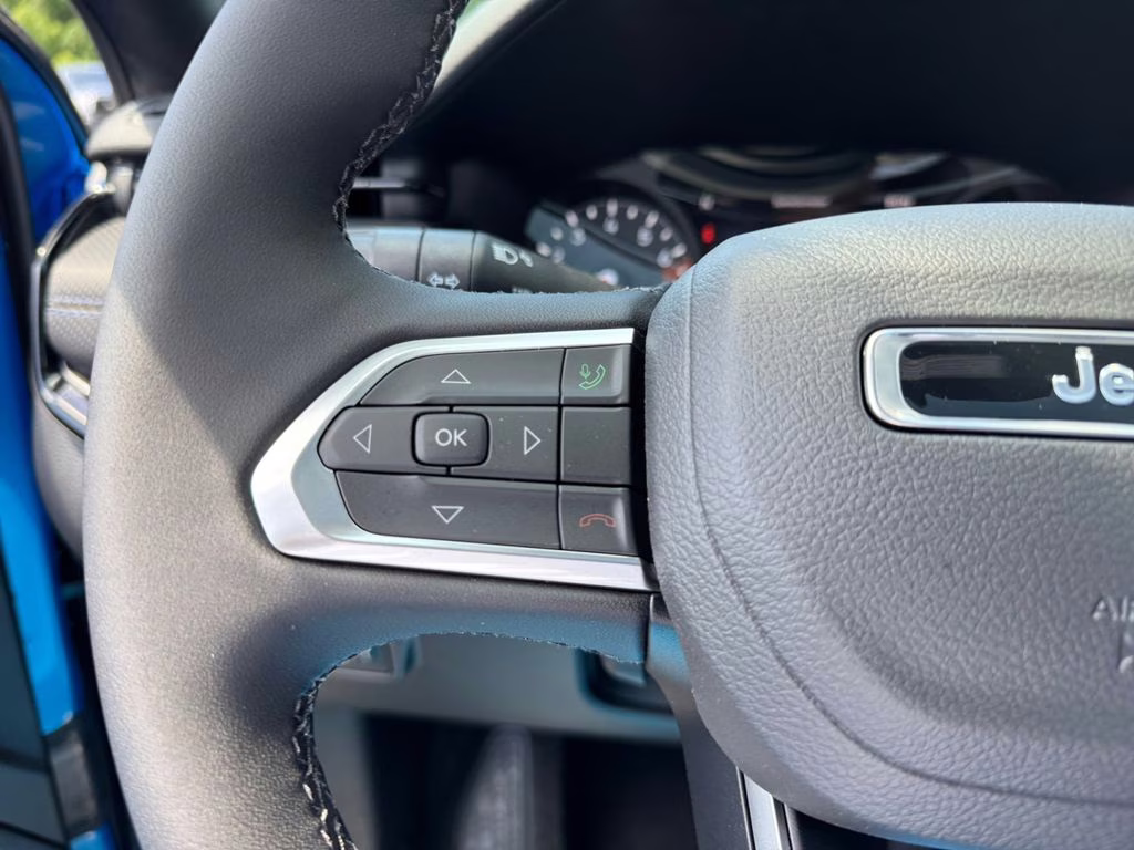 2025 Hydro Blue Pearlcoat Jeep Compass Limited 4X4 SUV