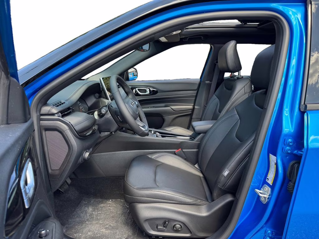 2025 Hydro Blue Pearlcoat Jeep Compass Limited 4X4 SUV