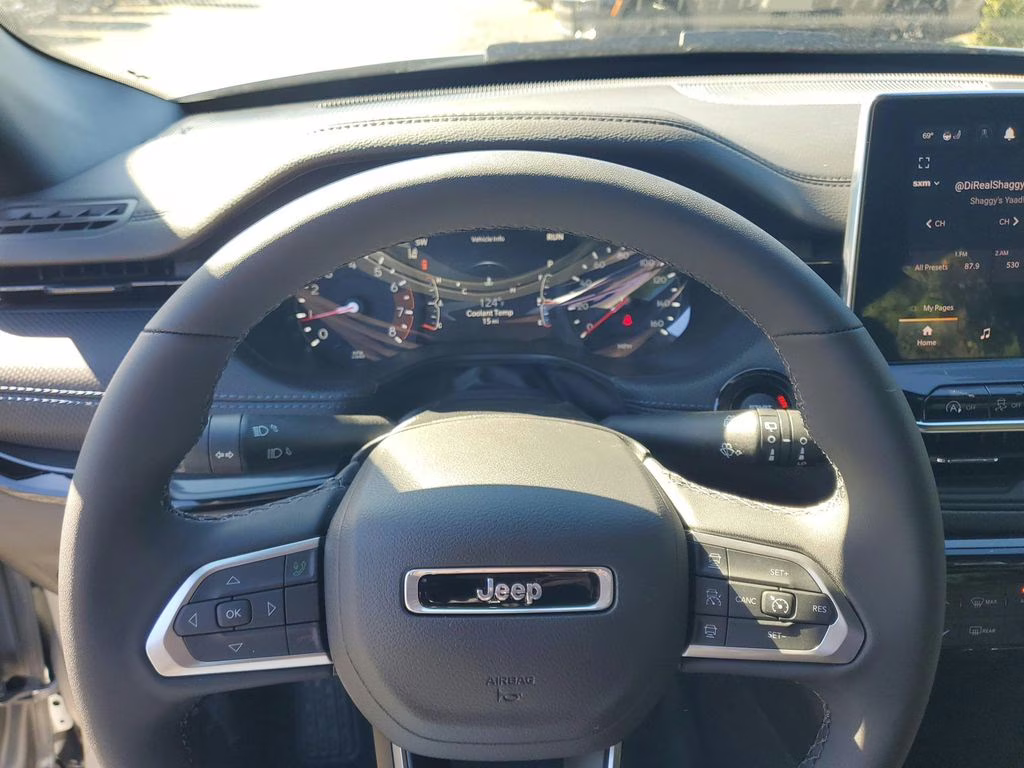 2026 Silver Zynith Metallic Clearcoat Jeep Compass Limited 4X4 SUV