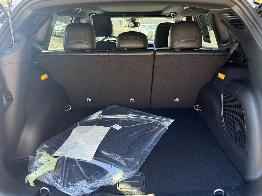 2026 Bright White Clearcoat Jeep Compass Limited 4X4 SUV