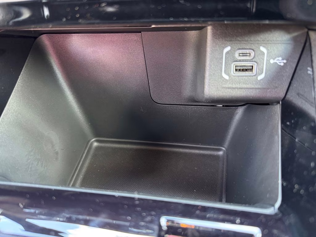 2025 Diamond Black Crystal Pearlcoat Jeep Compass Limited 4X4 SUV