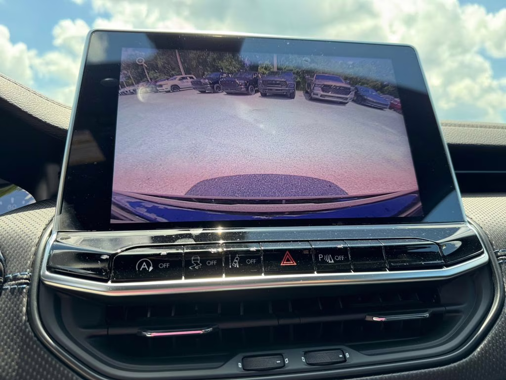 2025 Diamond Black Crystal Pearlcoat Jeep Compass Limited 4X4 SUV