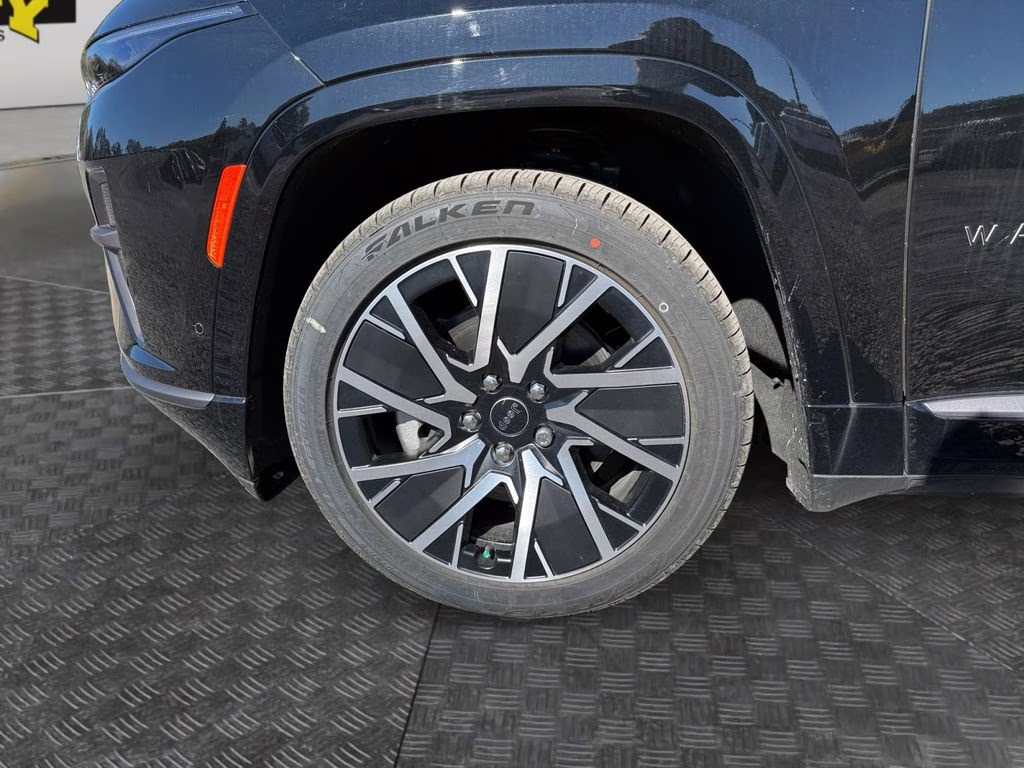 2025 Diamond Black Crystal Pearlcoat Jeep Wagoneer S Limited 4X4 SUV