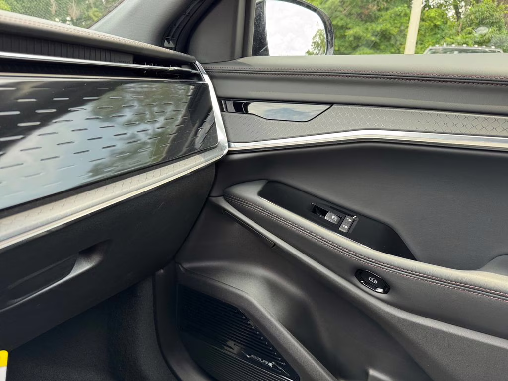 2025 Diamond Black Crystal Pearlcoat Jeep Wagoneer S Limited 4X4 SUV