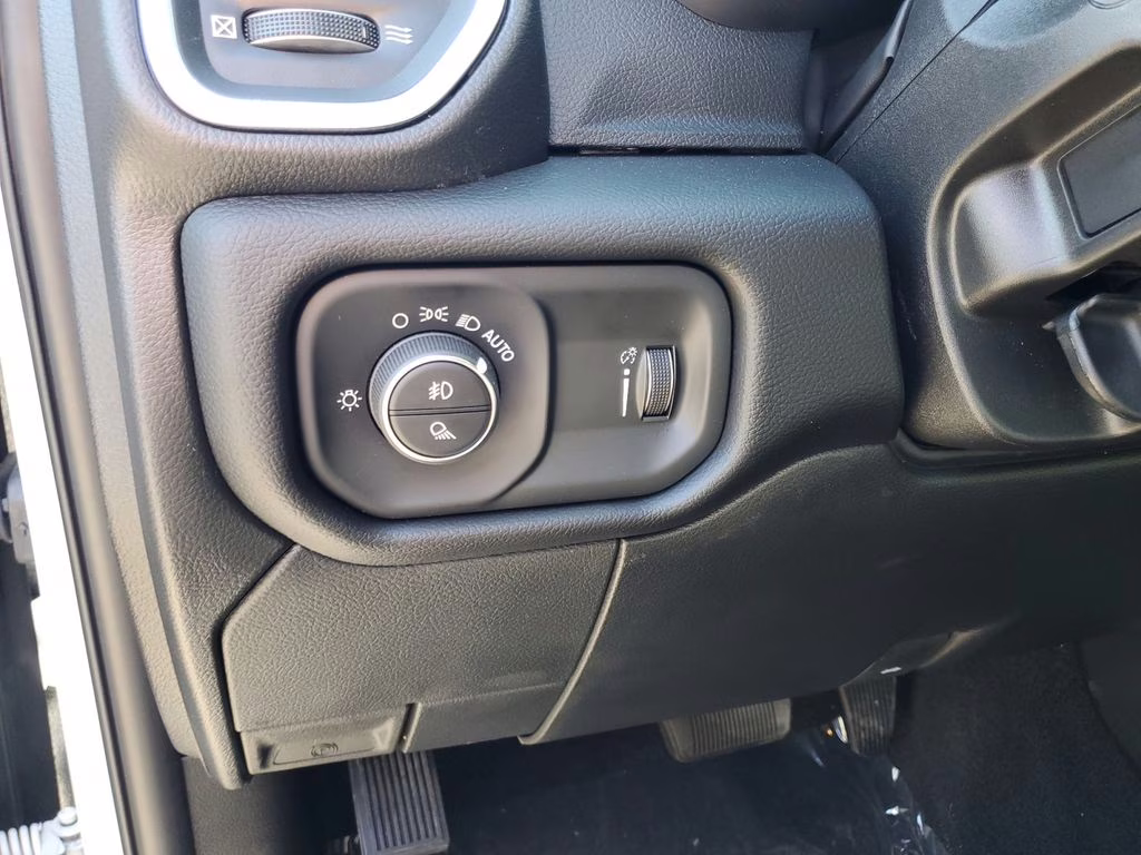 2026 Bright White Clearcoat Ram 3500 Big Horn 4X4 Truck