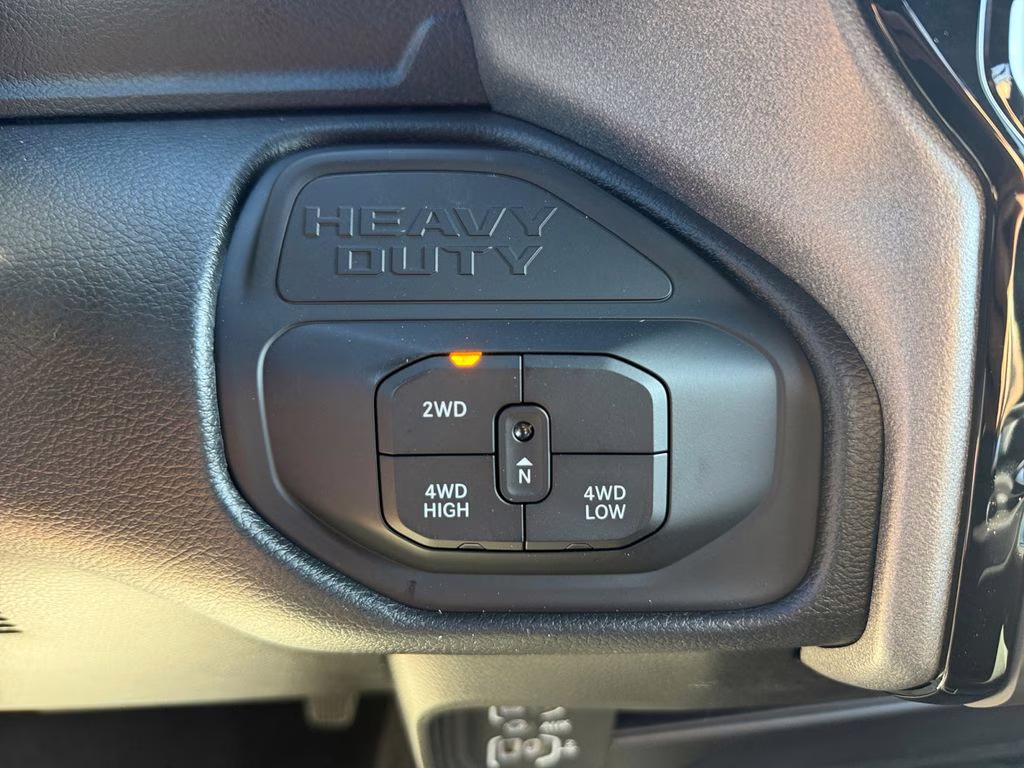 2026 Diamond Black Crystal Pearlcoat Ram 2500 Tradesman 4X4 Truck