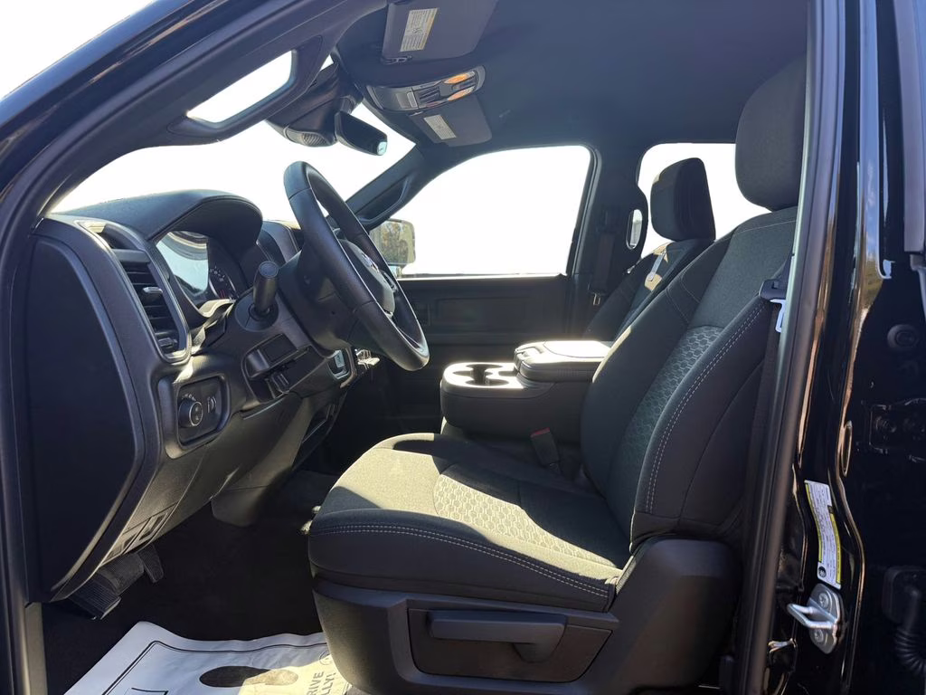 2026 Diamond Black Crystal Pearlcoat Ram 2500 Tradesman 4X4 Truck