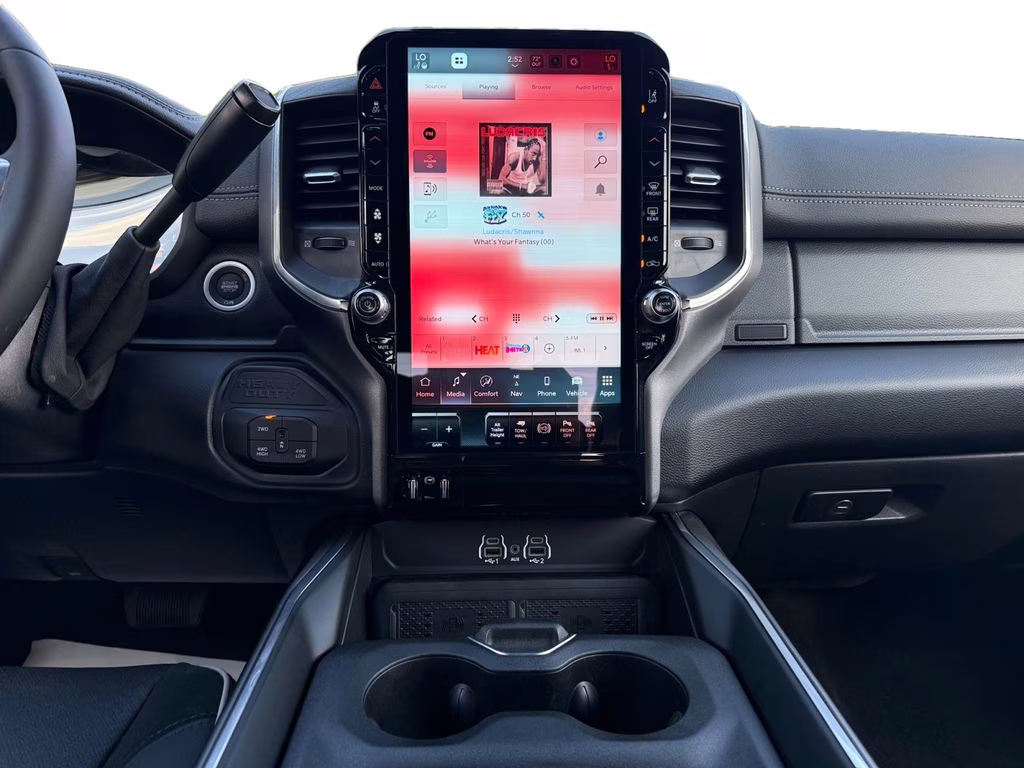 2025 Diamond Black Crystal Pearlcoat Ram 2500 Laramie 4X4 Truck