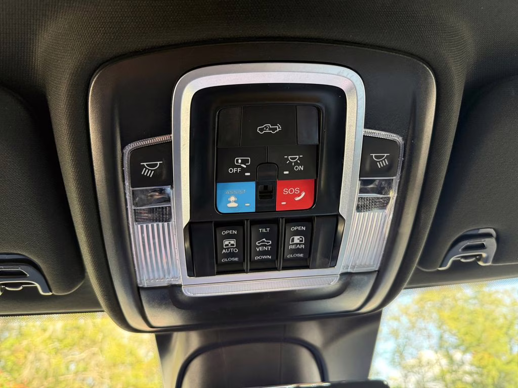 2025 Diamond Black Crystal Pearlcoat Ram 2500 Laramie 4X4 Truck