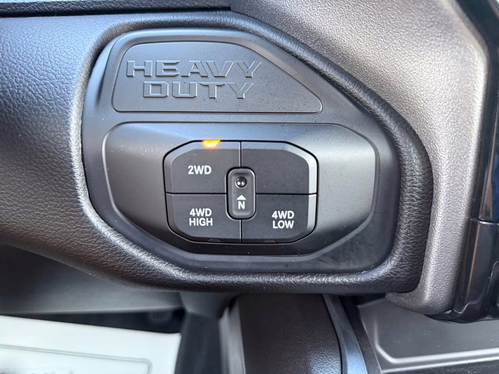 2025 Diamond Black Crystal Pearlcoat Ram 2500 Laramie 4X4 Truck