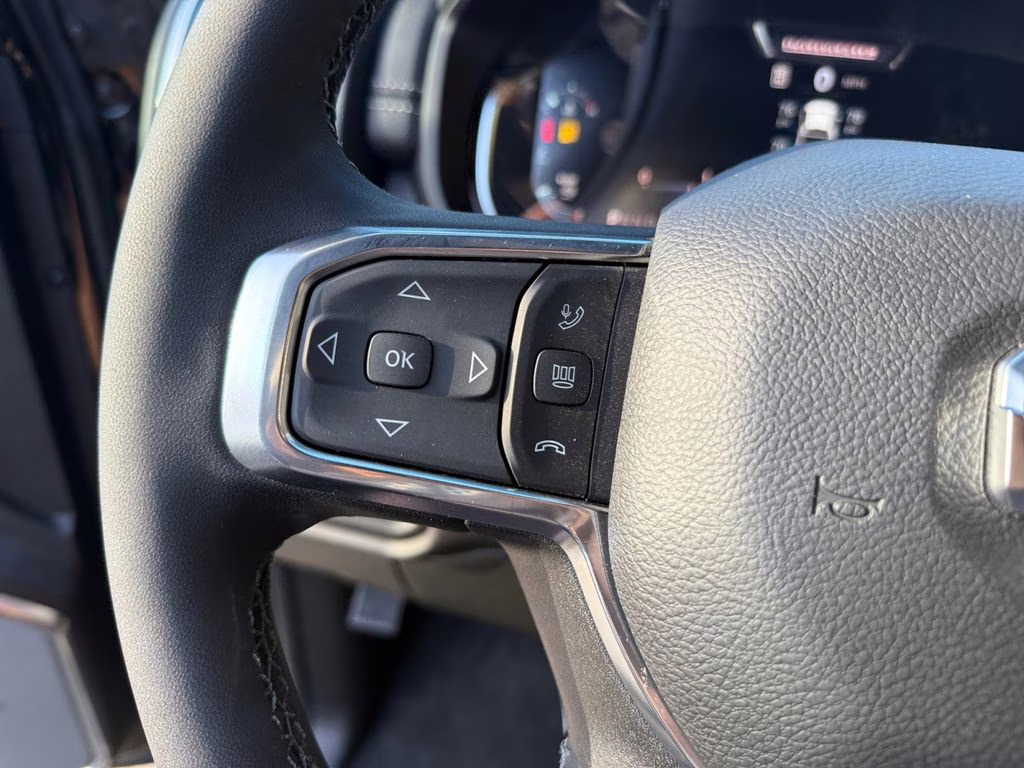 2025 Diamond Black Crystal Pearlcoat Ram 2500 Laramie 4X4 Truck