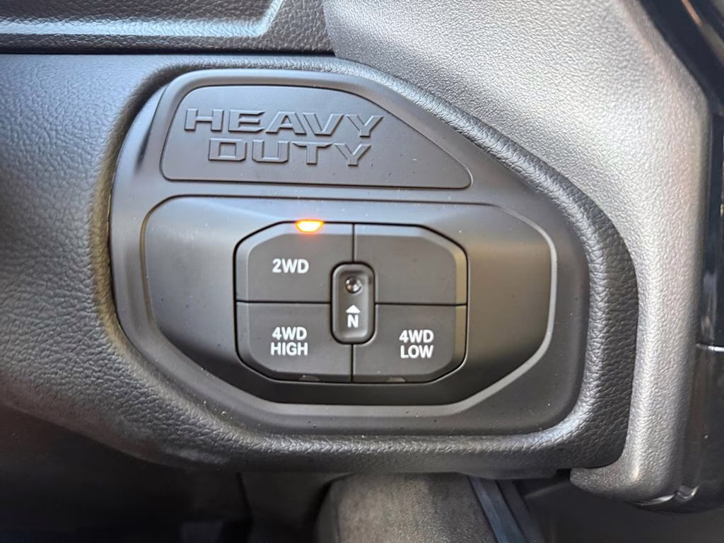 2025 Diamond Black Crystal Pearlcoat Ram 2500 Laramie 4X4 Truck