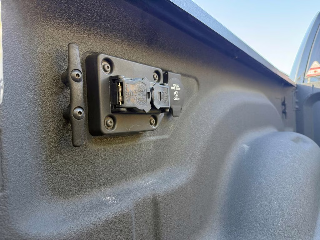 2025 Diamond Black Crystal Pearlcoat Ram 2500 Laramie 4X4 Truck