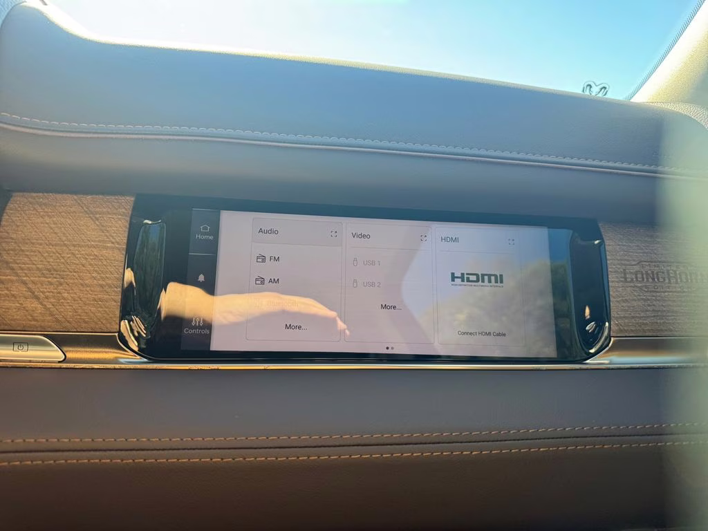 2025 Diamond Black Crystal Pearlcoat Ram 2500 Limited 4X4 Truck