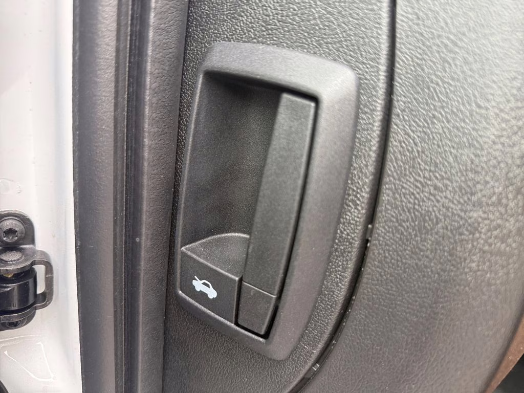 2026 Bright White Clearcoat Ram ProMaster 2500 High Roof FWD Van