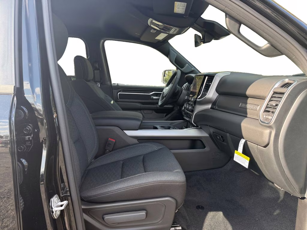 2026 Diamond Black Crystal Pearlcoat Ram 1500 Big Horn/Lone Star RWD Truck