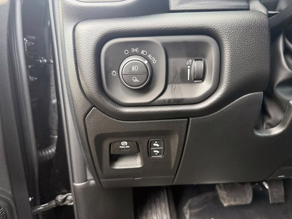 2026 Diamond Black Crystal Pearlcoat Ram 1500 Big Horn/Lone Star RWD Truck