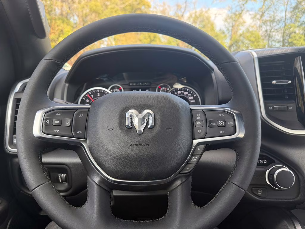 2026 Diamond Black Crystal Pearlcoat Ram 1500 Big Horn/Lone Star RWD Truck