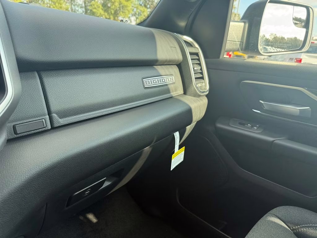 2026 Diamond Black Crystal Pearlcoat Ram 1500 Big Horn/Lone Star RWD Truck