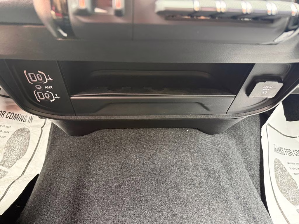 2026 Bright White Clearcoat Ram 2500 Tradesman 4X4 Truck