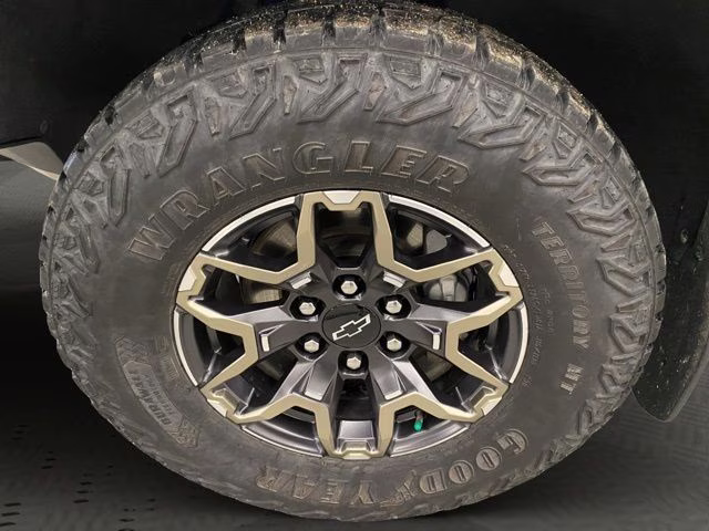 2023 Summit White Chevrolet Colorado ZR2 4X4 Truck