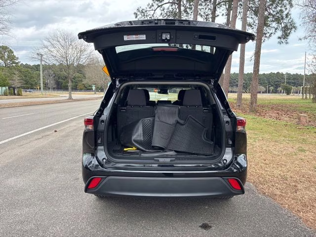 2024 Midnight Black Metallic Toyota Highlander LE AWD SUV