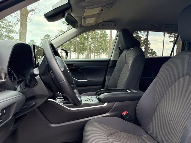 2024 Midnight Black Metallic Toyota Highlander LE AWD SUV